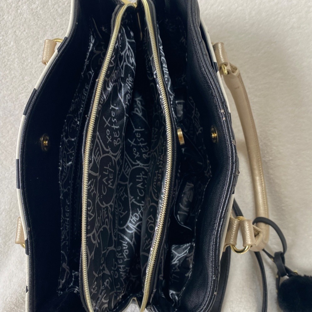 Betsey Johnson Ikat Heart‎ Large Satchel - Picture 7 of 9